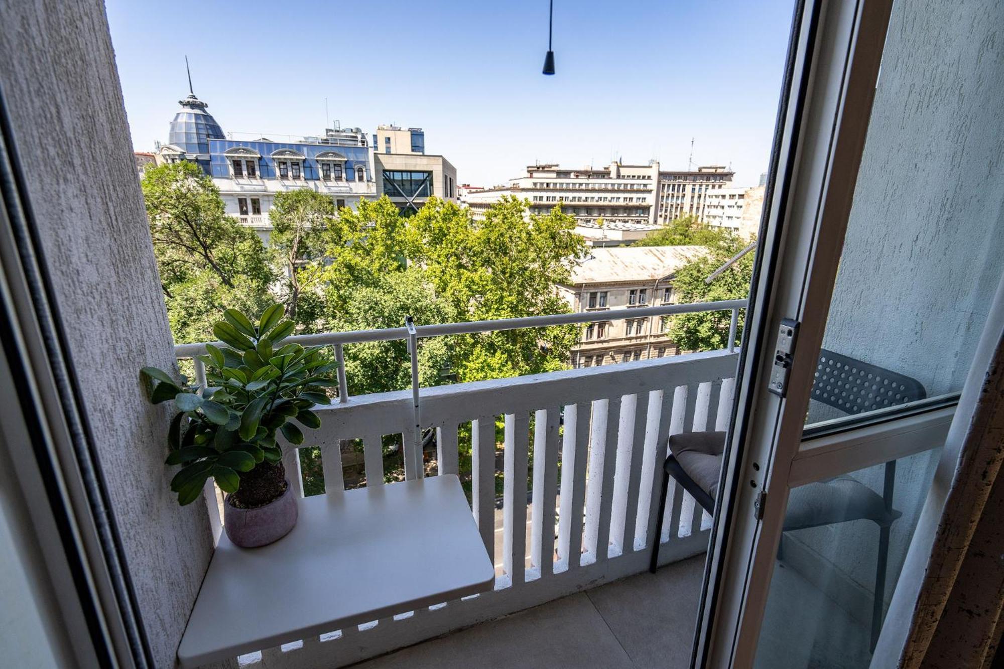Romana Vibe Elegance In The Heart Of The City บูคาเรสต์ ภายนอก รูปภาพ