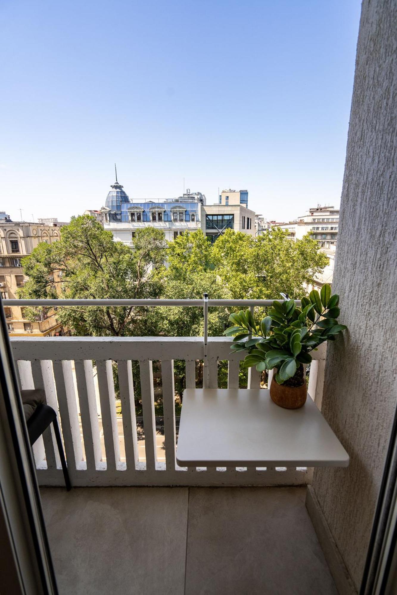 Romana Vibe Elegance In The Heart Of The City บูคาเรสต์ ภายนอก รูปภาพ
